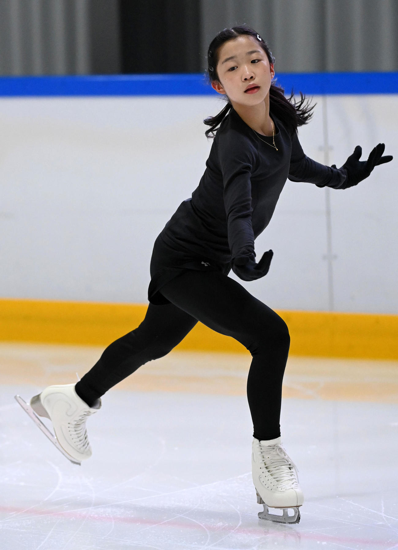 全日本ジュニアフィギュア合宿で練習を行う中井亜美（撮影・前岡正明）
