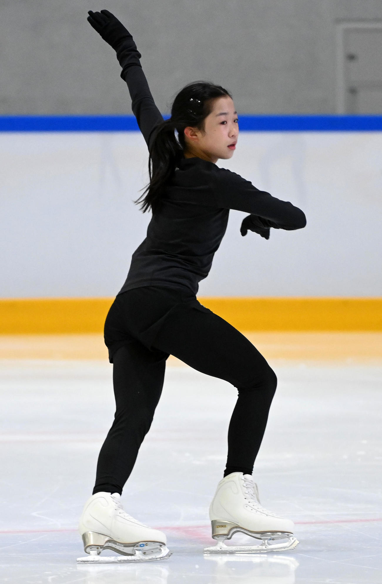 全日本ジュニアフィギュア合宿で練習を行う中井亜美（撮影・前岡正明）