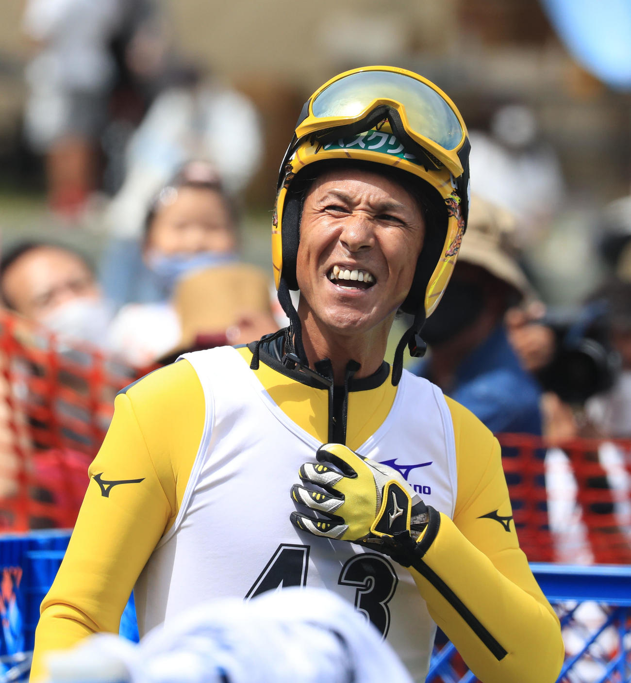 2回目、126・5メートルを飛ぶも悔しそうな表情を見せる葛西（撮影・佐藤翔太）
