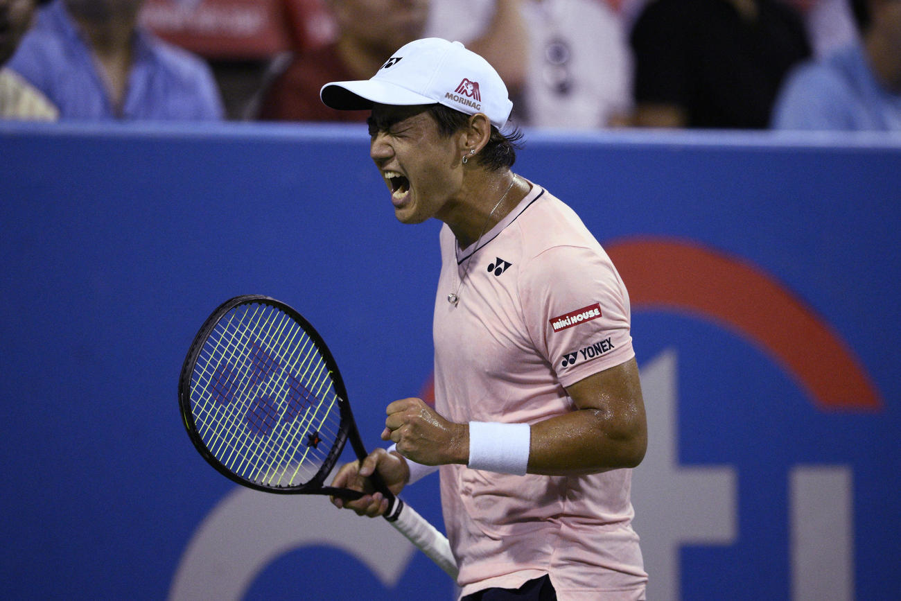 シティ・オープン準決勝  雄叫びをあげる西岡良仁 （AP）