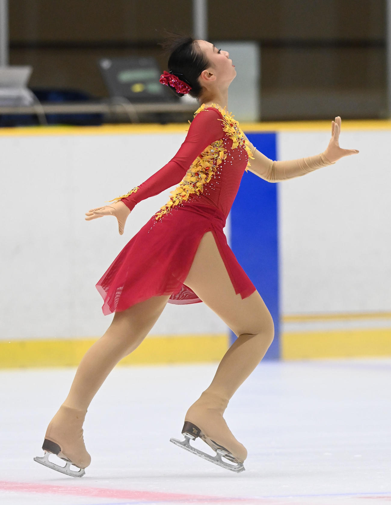 げんさんサマーカップジュニア女子SPで演技する本田樹里亜（撮影・前岡正明）