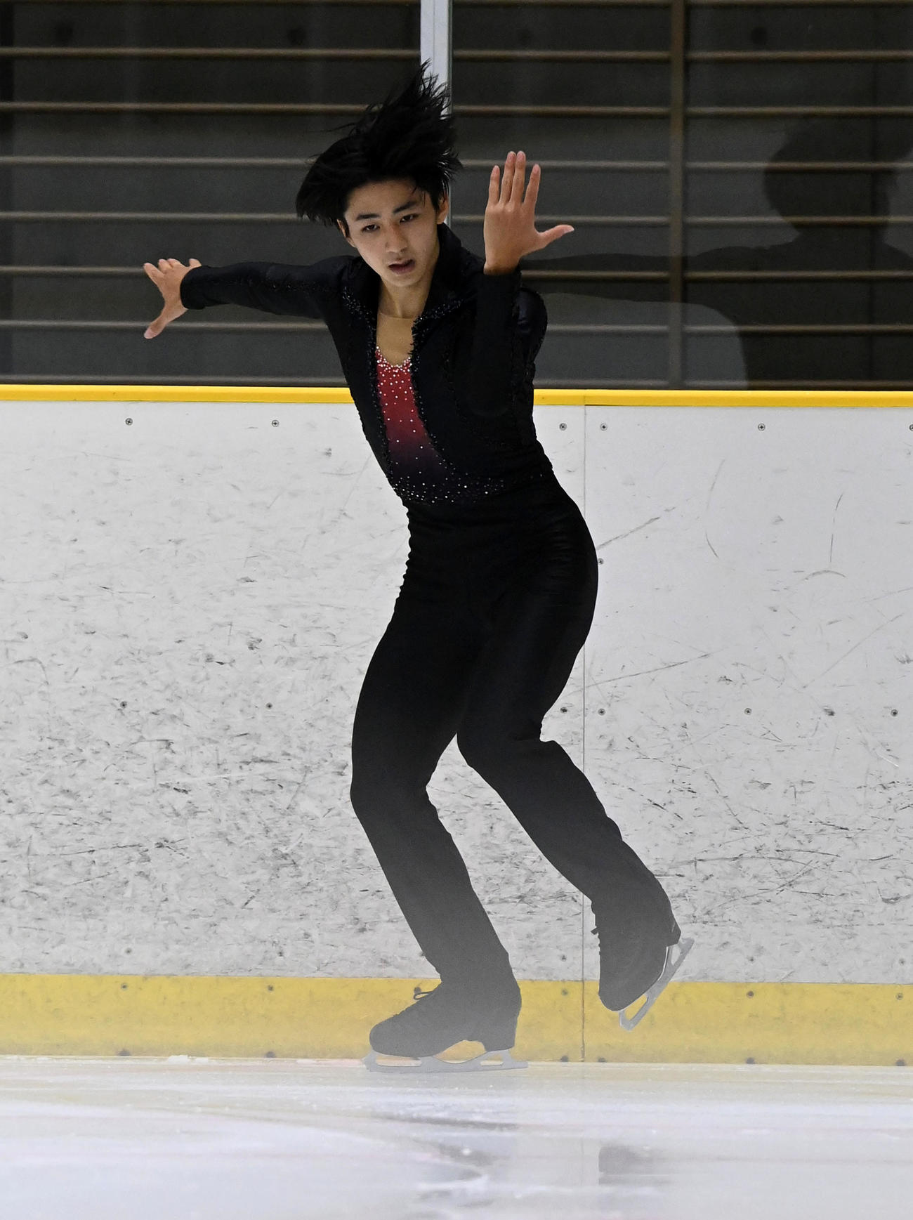 げんさんサマーカップジュニア選手権男子SPで演技する中村俊介（撮影・前岡正明）