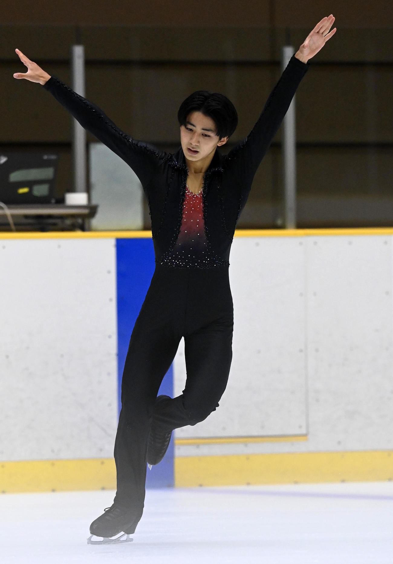 げんさんサマーカップジュニア選手権男子SPで演技する中村俊介（撮影・前岡正明）