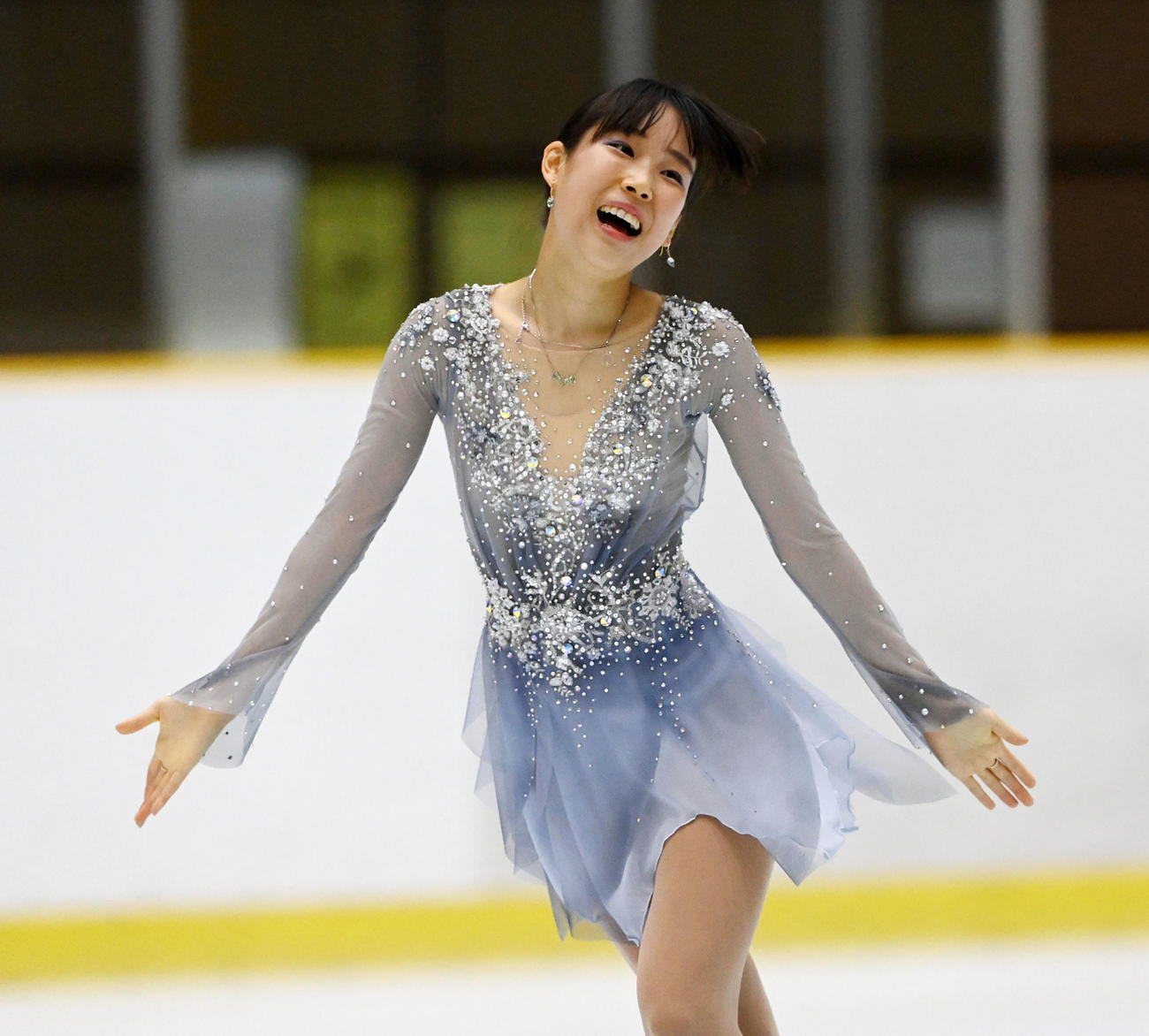 げんさんサマーカップ選手権女子SPで演技を終え笑顔を見せる三原舞依（撮影・前岡正明）