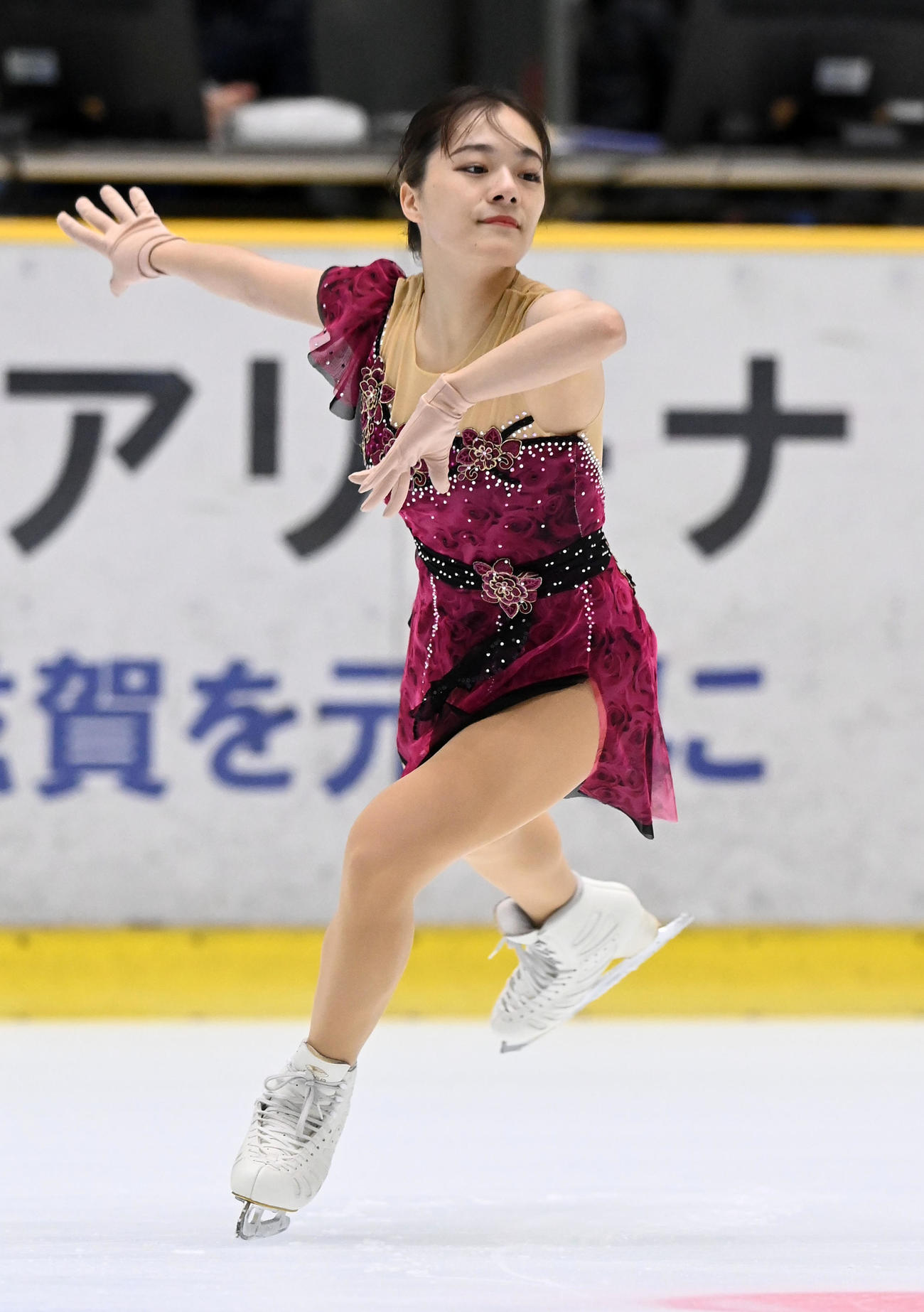 げんさんサマーカップ選手権女子SPで演技する籠谷歩未（撮影・前岡正明）