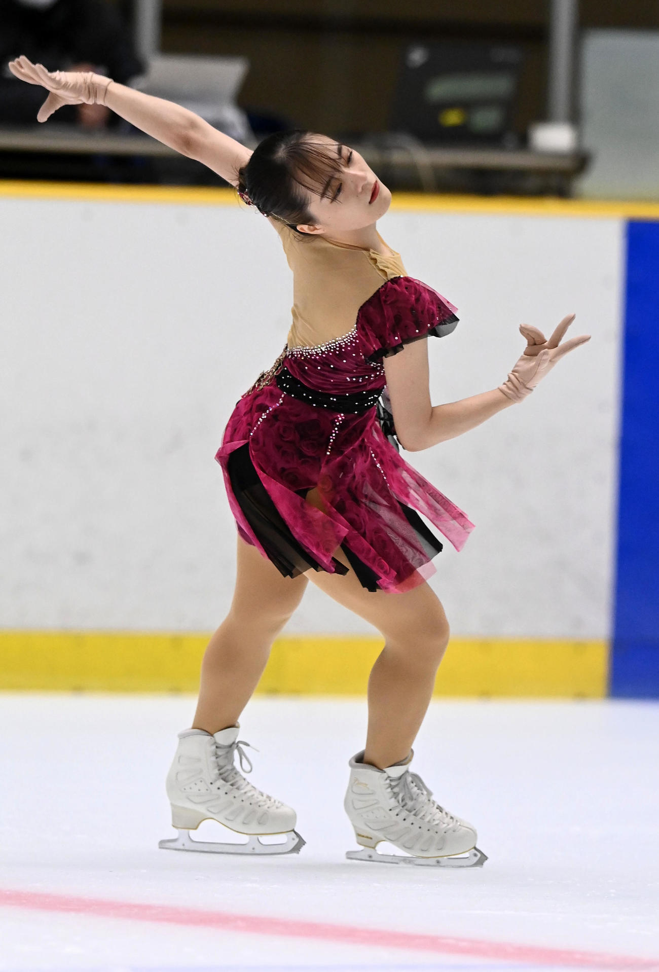 げんさんサマーカップ選手権女子SPで演技する籠谷歩未（撮影・前岡正明）