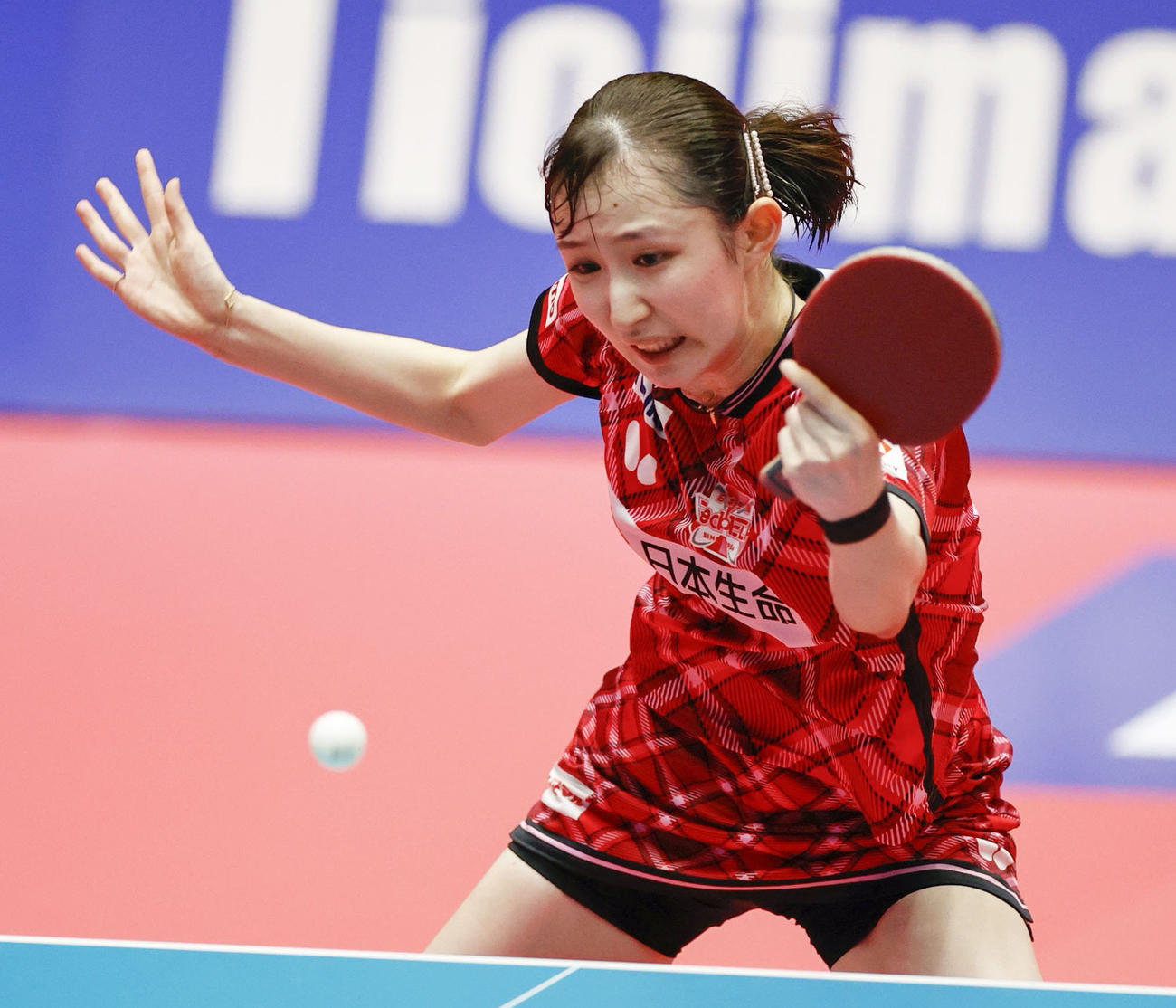 女子決勝　平野美宇を破り優勝した早田ひな（共同）
