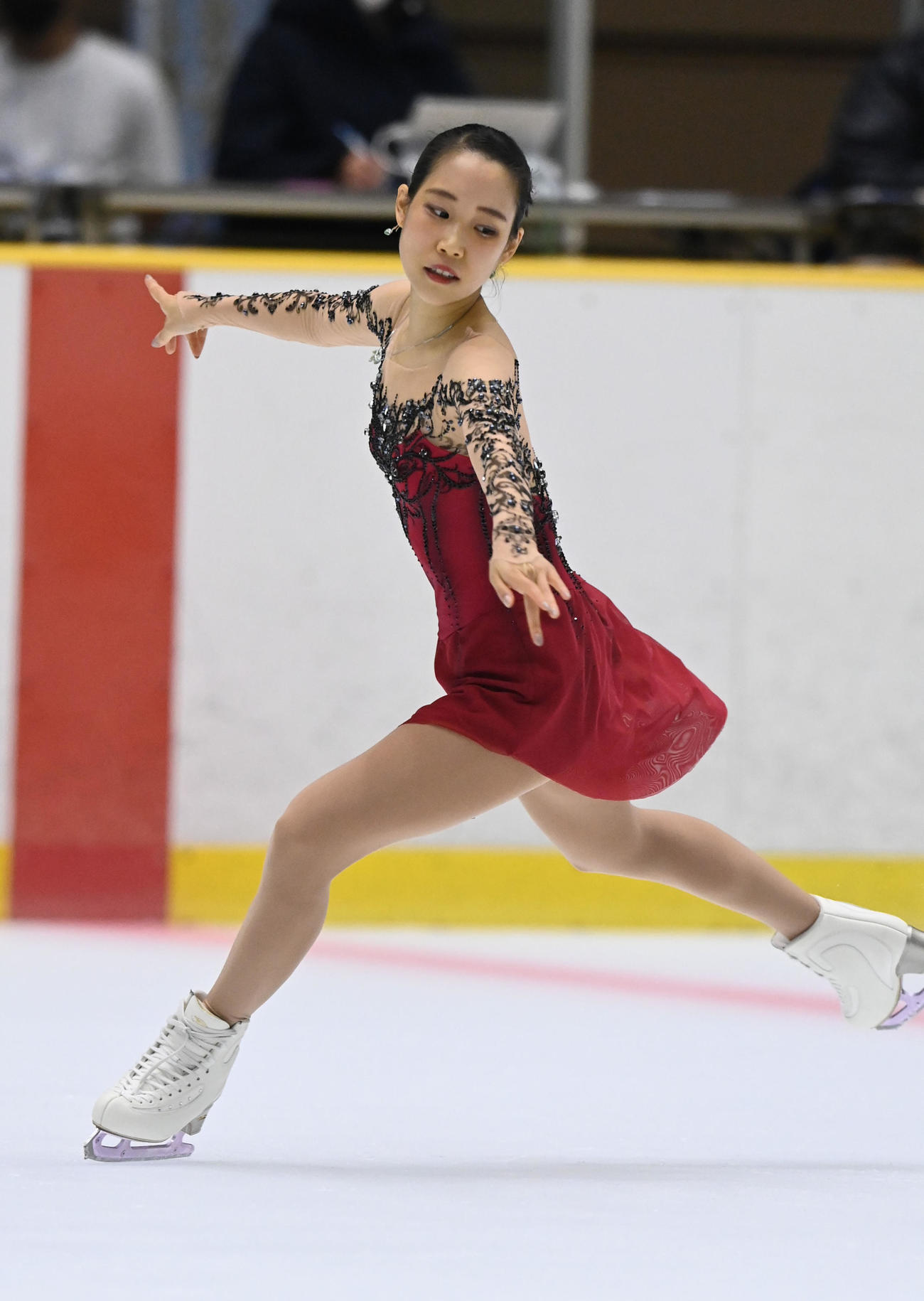 げんさんサマーカップ選手権女子フリーの演技中に突然曲が止まり中断するも、再開する三原舞依（撮影・前岡正明）
