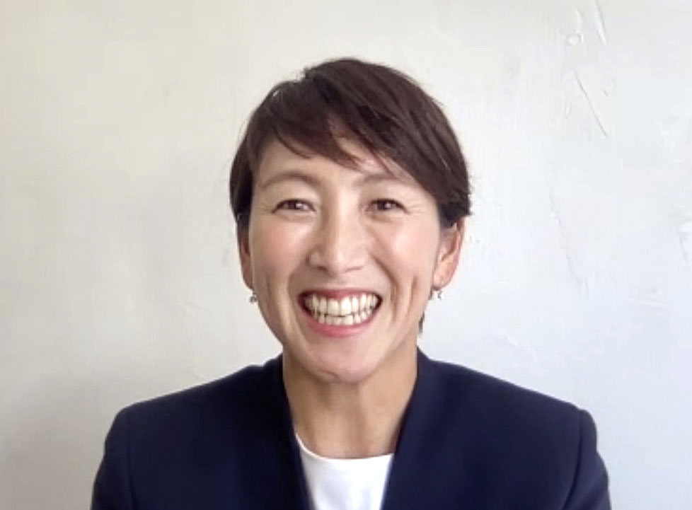テニス女子日本代表の新監督への就任が決まり、オンラインで記者会見する杉山愛さん