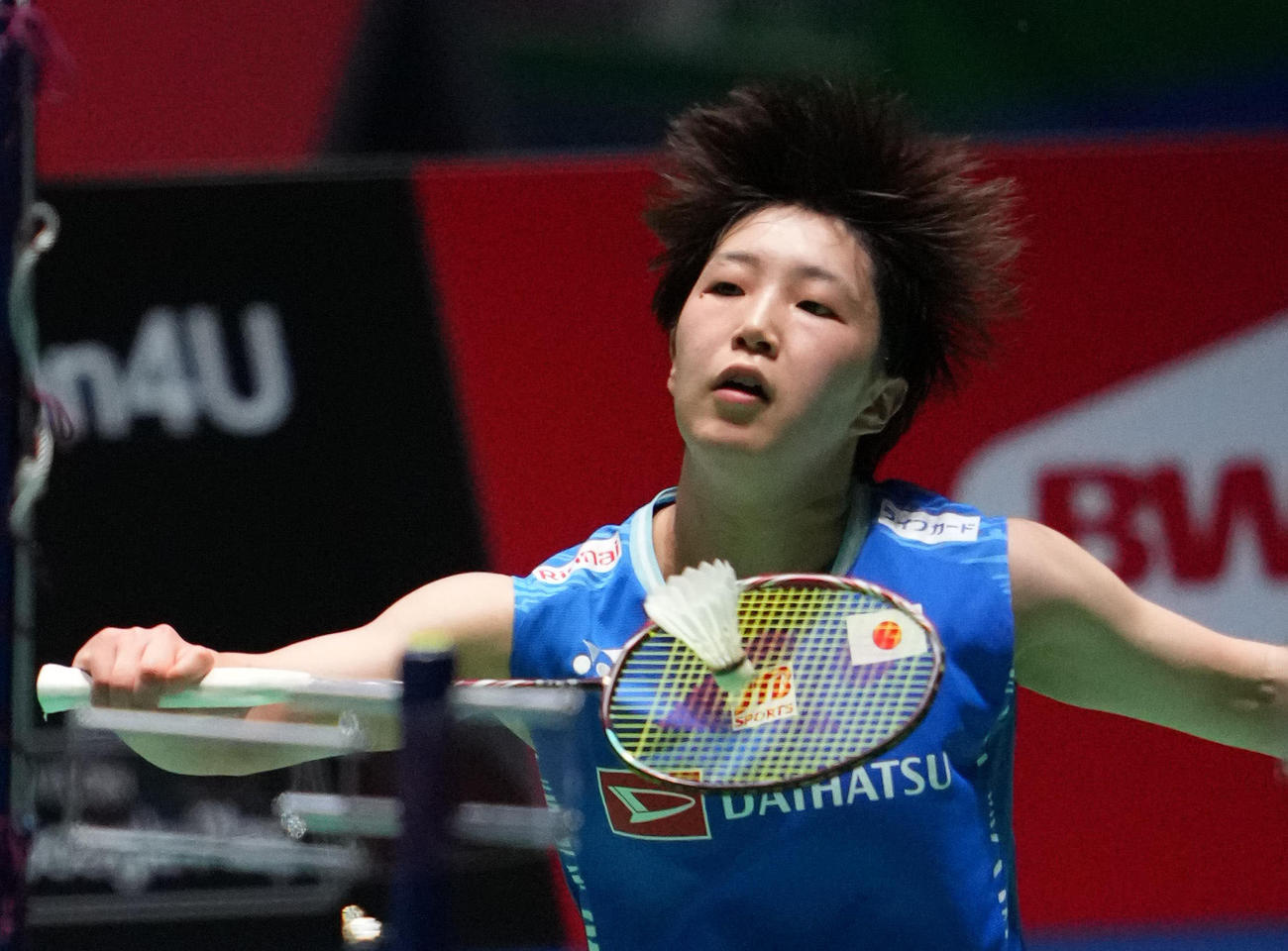 女子シングルス2回戦でリターンを打つ山口（代表撮影）
