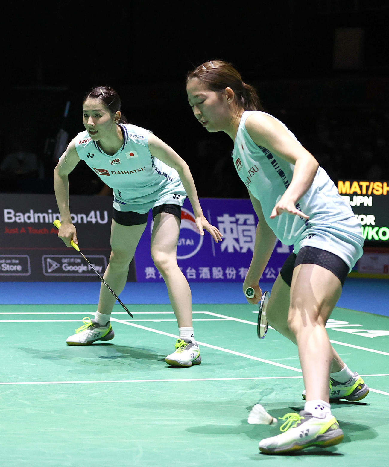 女子ダブルス準々決勝で敗れた志田（左）、松山組（代表撮影）