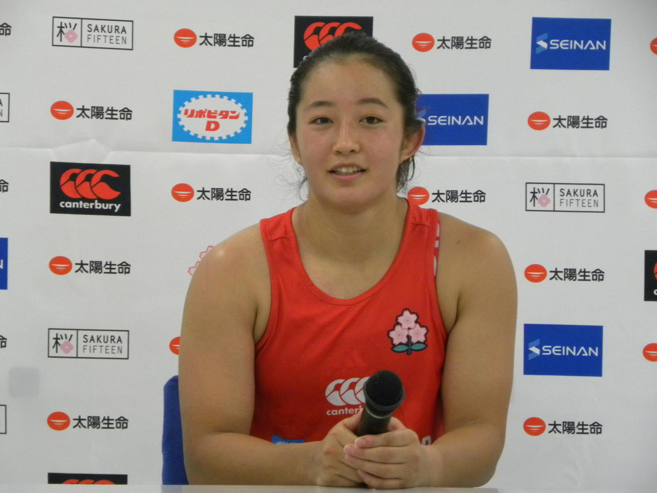 アイルランド戦に向けて思いを語った女子15人制日本代表ロック佐藤優奈（撮影・松本航）