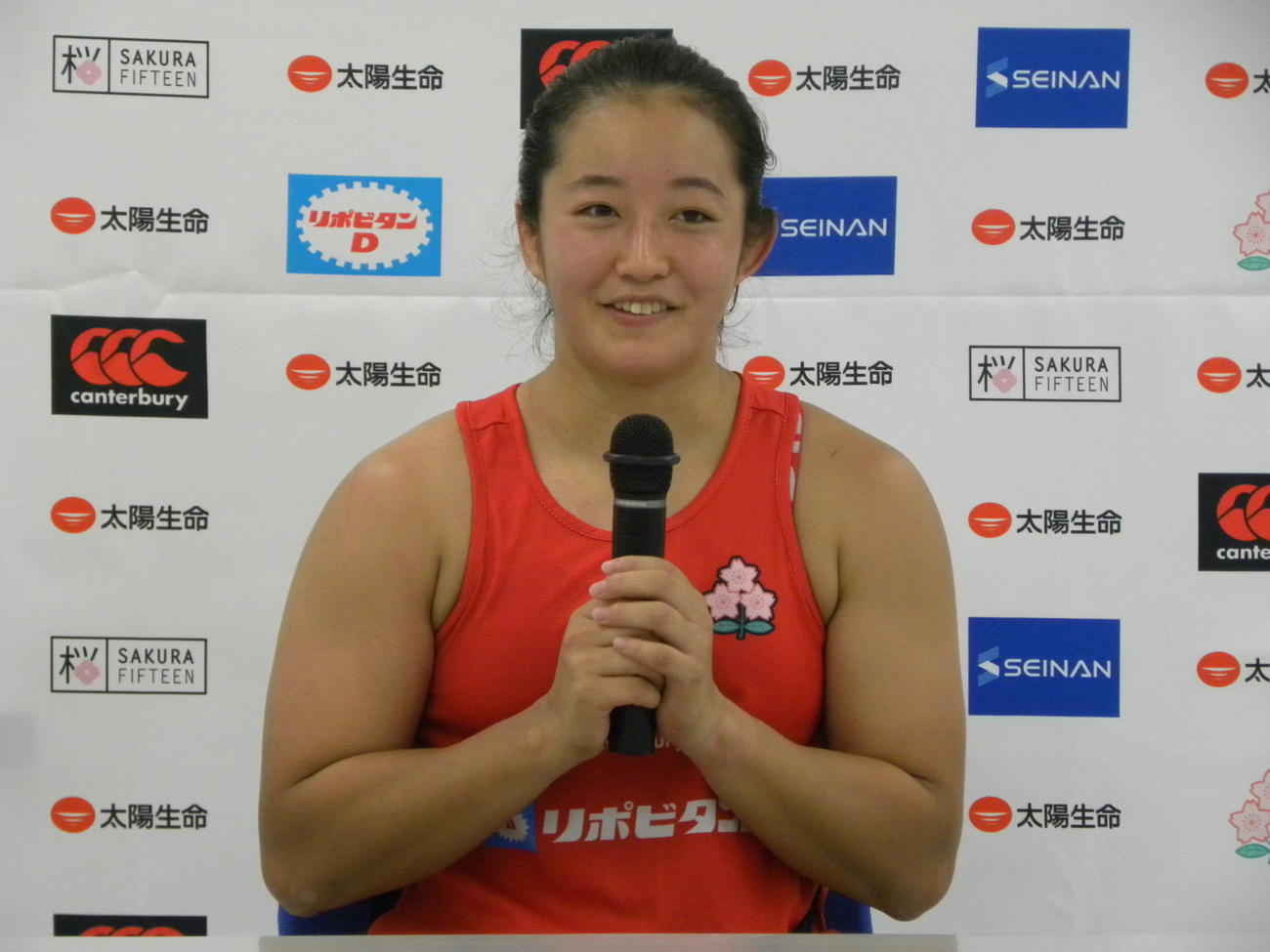 アイルランド戦に向けて思いを語った女子15人制日本代表ロック佐藤優奈（撮影・松本航）