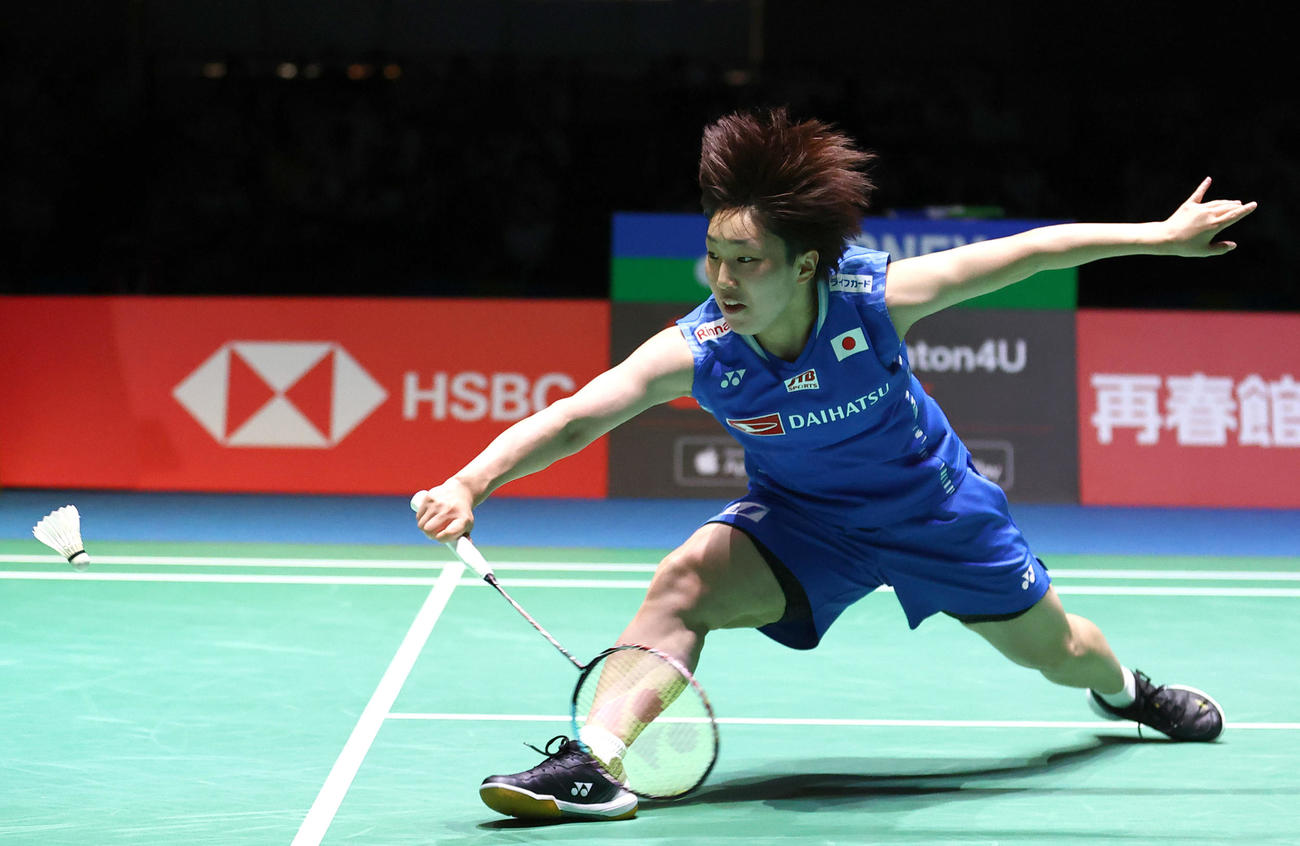 バドミントン世界選手権　女子シングルス準々決勝でプレーする山口茜（代表撮影）