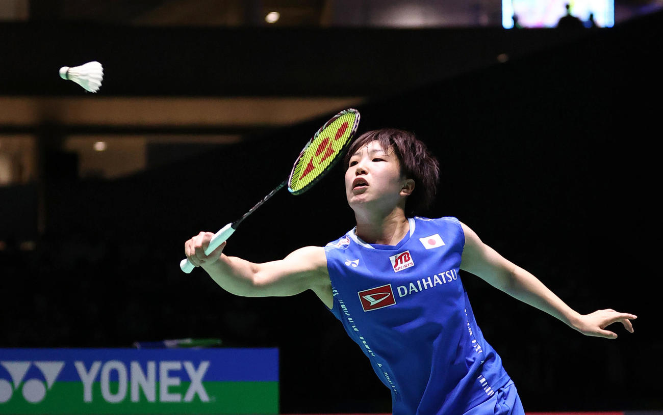 バドミントン世界選手権　女子シングルス準々決勝でプレーする山口茜（代表撮影）