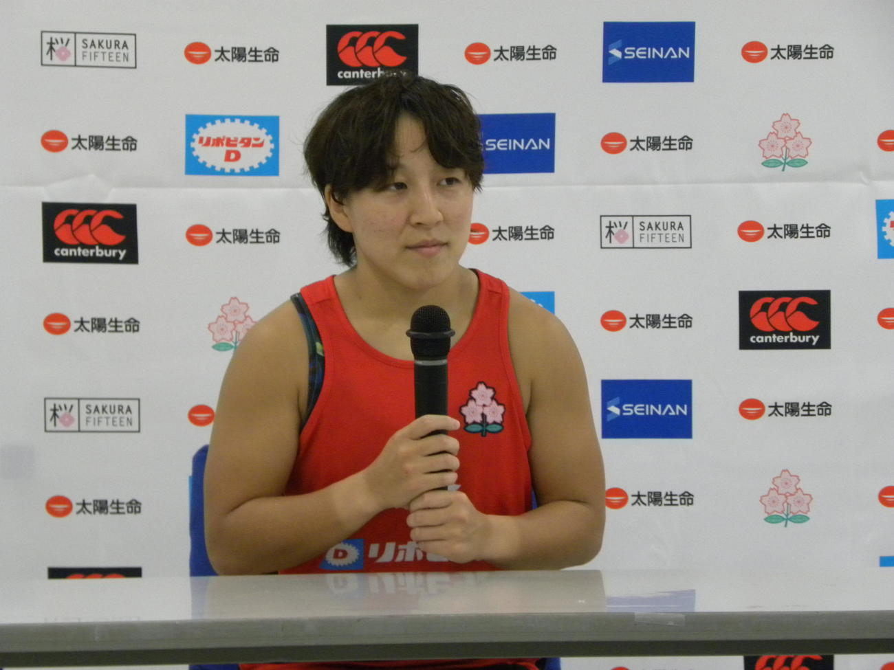 アイルランド戦に向けて思いを語った女子15人制日本代表SH阿部恵（撮影・松本航）