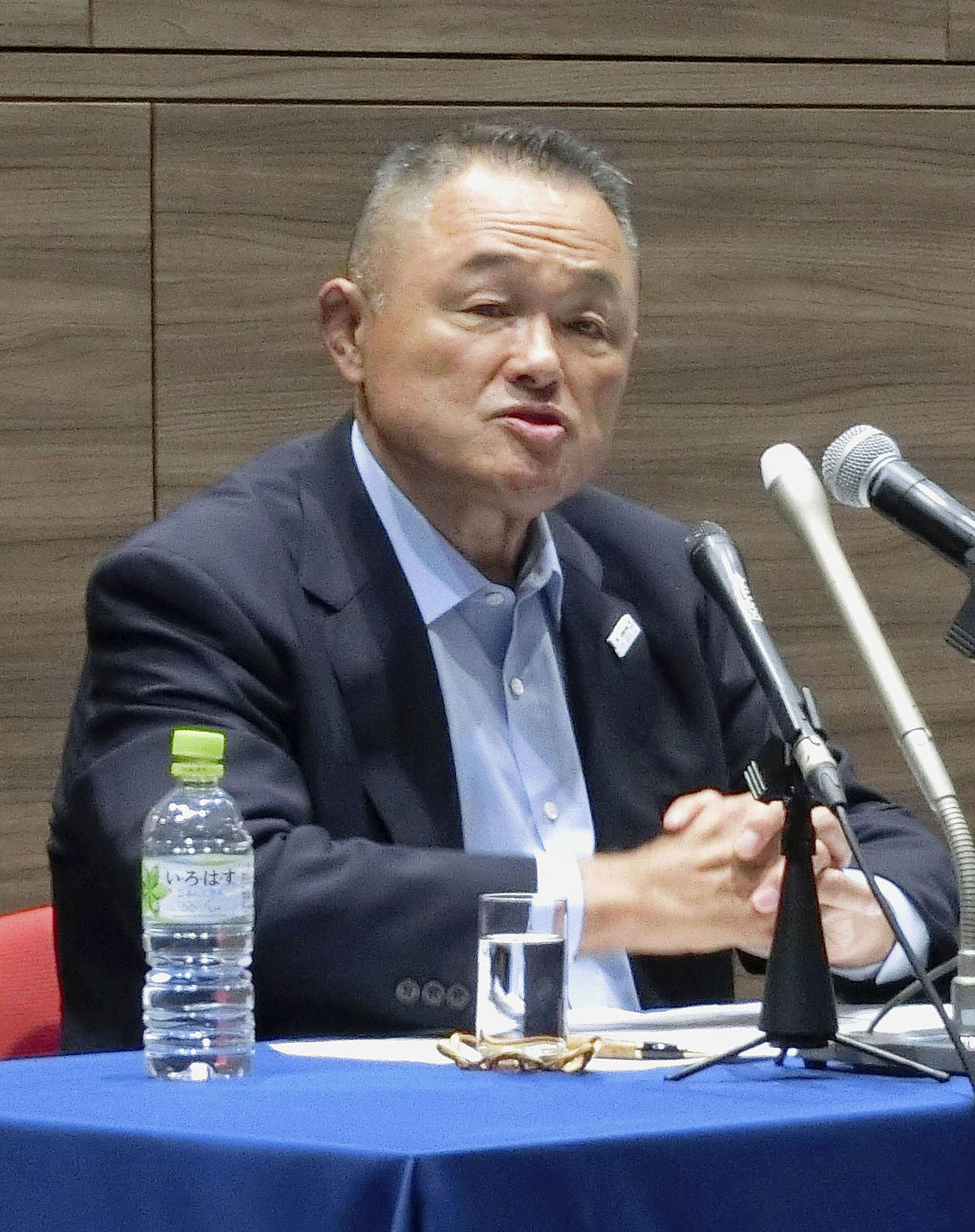 定例の記者会見をするJOCの山下泰裕会長（共同）