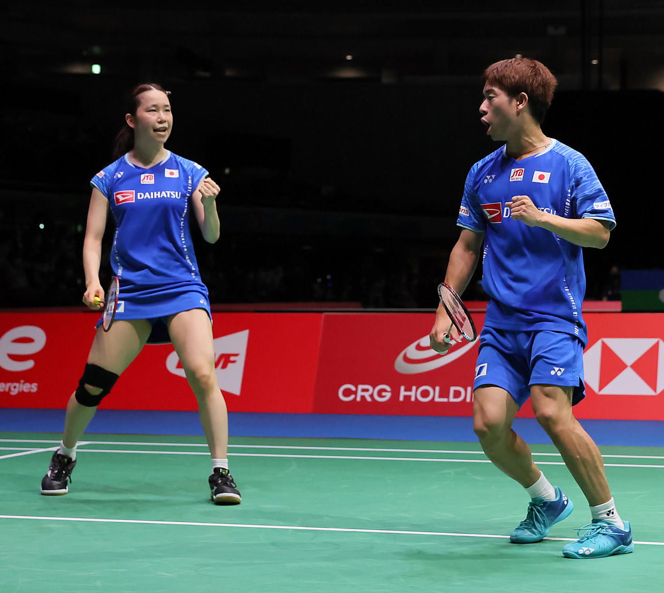 混合ダブルスの緑川大輝（右）と斎藤夏（2022年8月23日撮影）