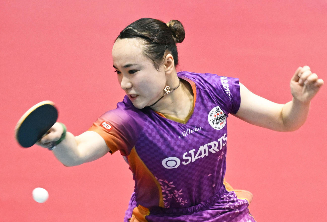 女子決勝　石川佳純を破り優勝した伊藤美誠（共同）