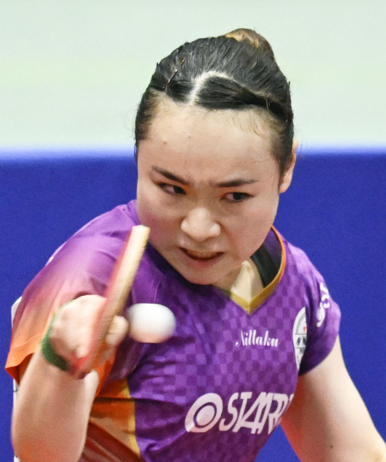 女子決勝　石川佳純を破り優勝した伊藤美誠（共同）