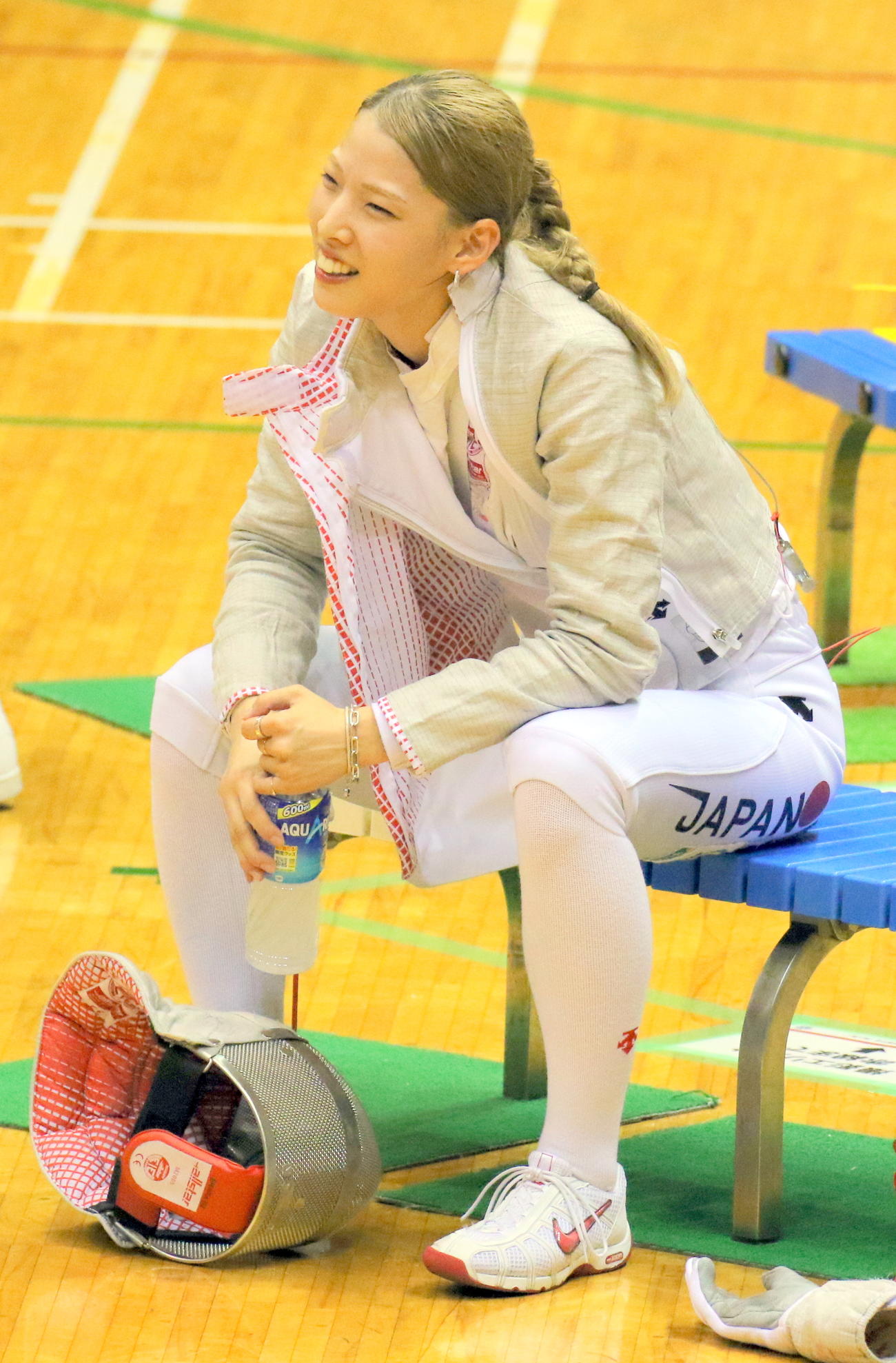 フェンシング全日本選手権　女子サーブルで決勝進出を決め、笑顔を見せる世界女王の江村美咲