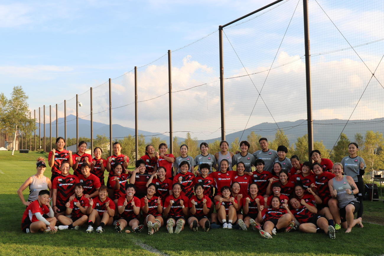 女子15人制日本代表「サクラフィフティーン」（2022年9月、（C）JRFU）