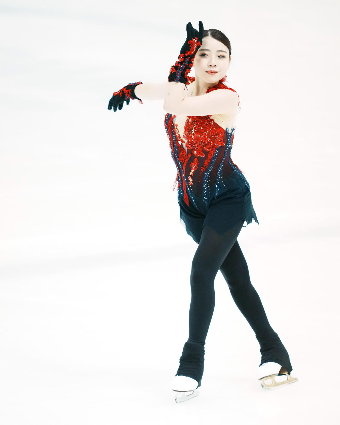 女子SPの演技をする紀平（撮影・垰建太）