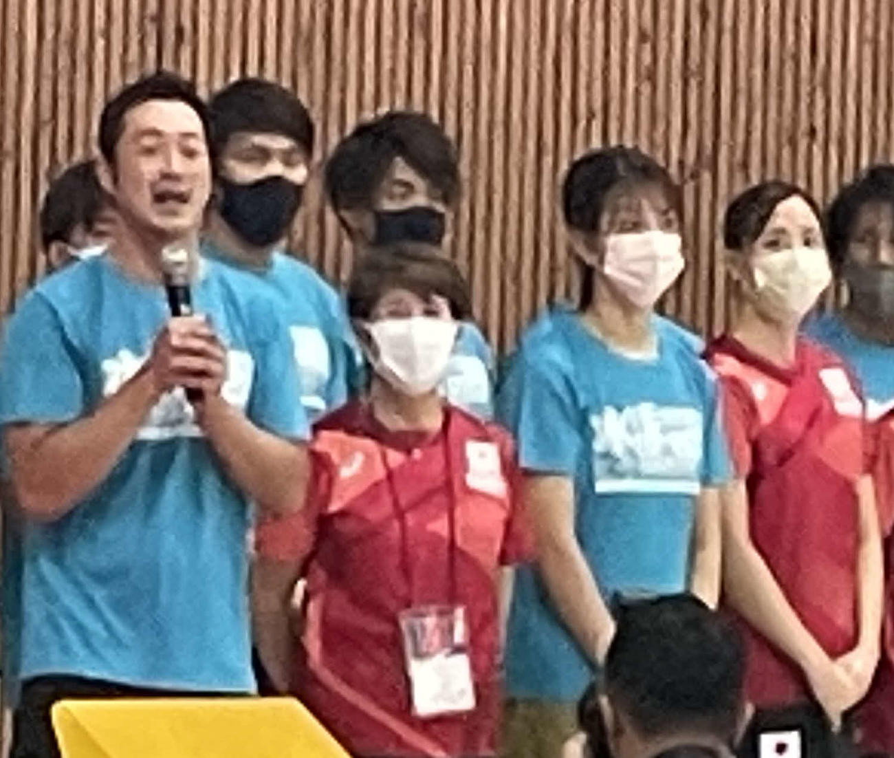 「水泳の日」にAS講師として参加した乾友紀子（右端）