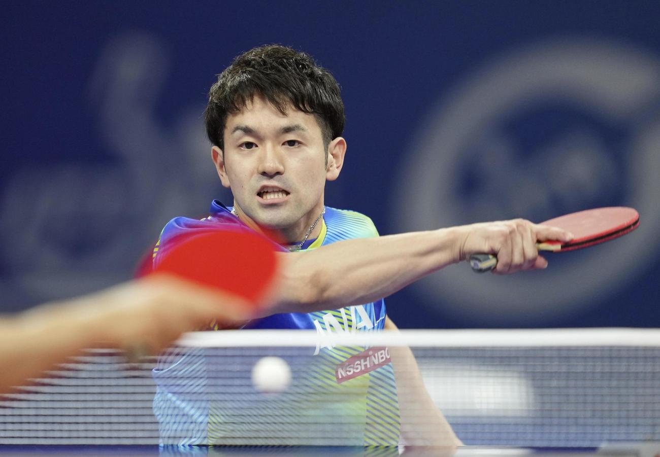 男子1次リーグ　イラン戦でプレーする及川瑞基（共同）