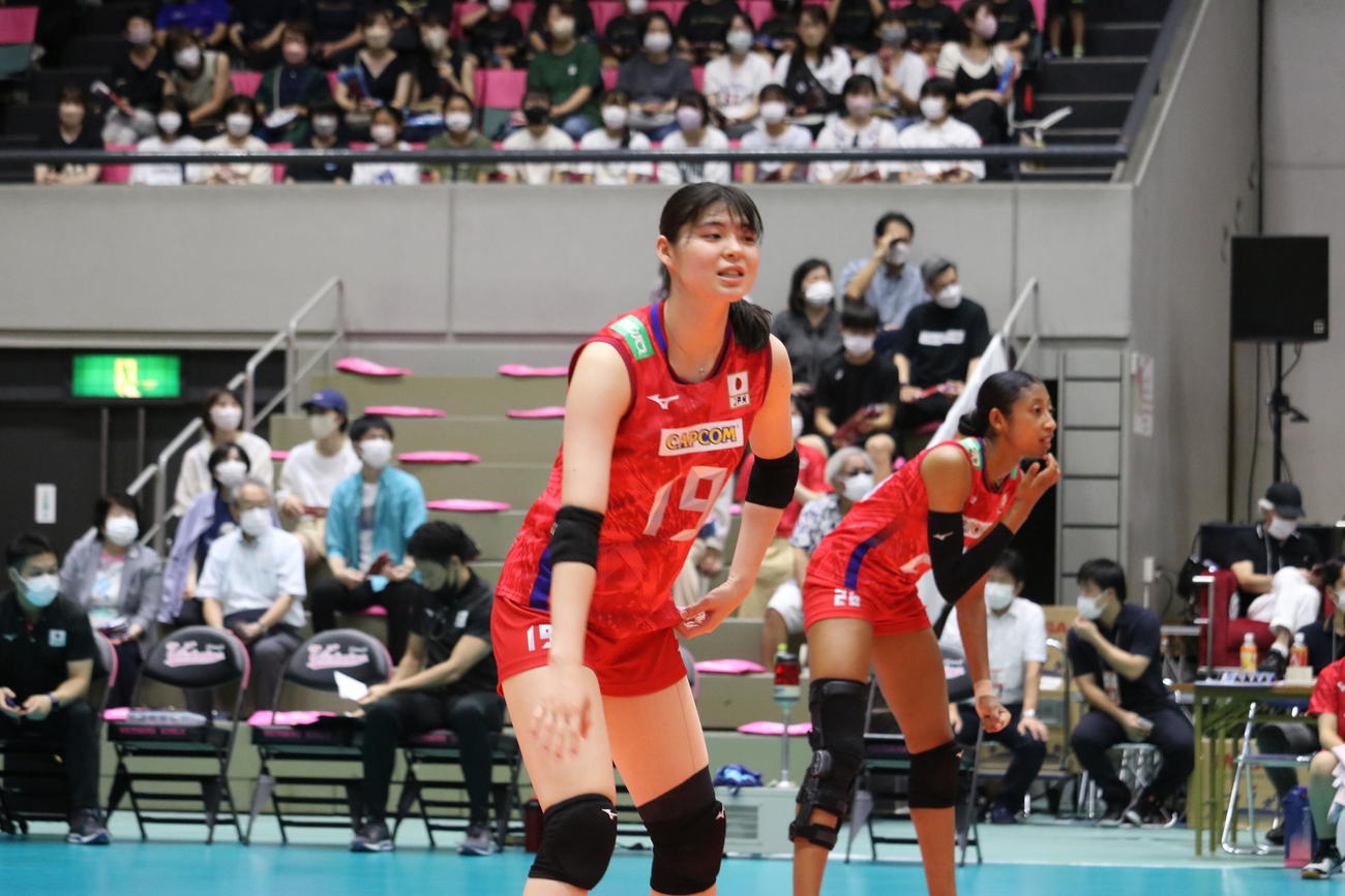 宮部藍梨（右）と山田二千華（2022年8月20日撮影）