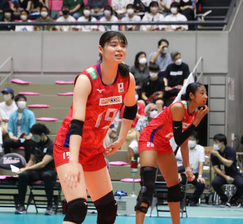 宮部藍梨（右）と山田二千華（2022年8月20日撮影）