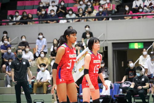 （左から）宮部愛芽世、林琴奈（2022年8月21日撮影）