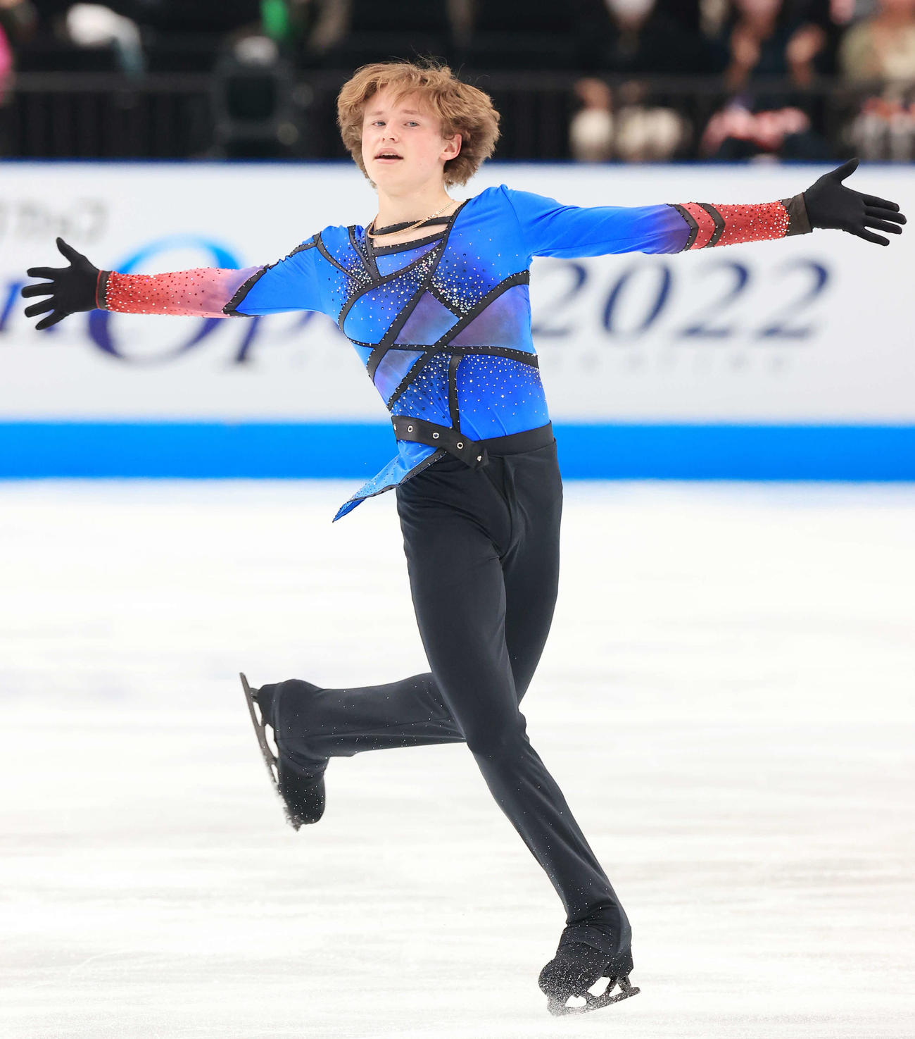 ダイナミックな演技を見せるマリニン（撮影・浅見桂子）