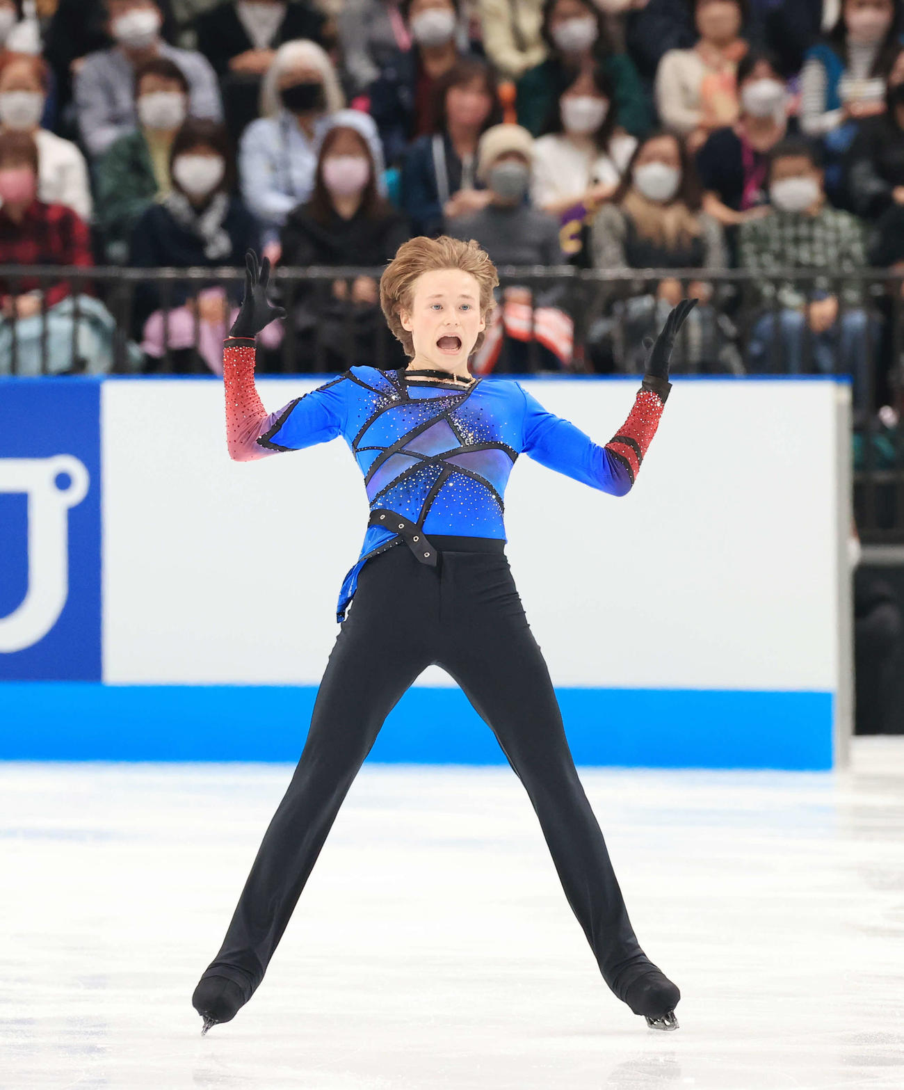 ダイナミックな演技を見せるマリニン（撮影・浅見桂子）
