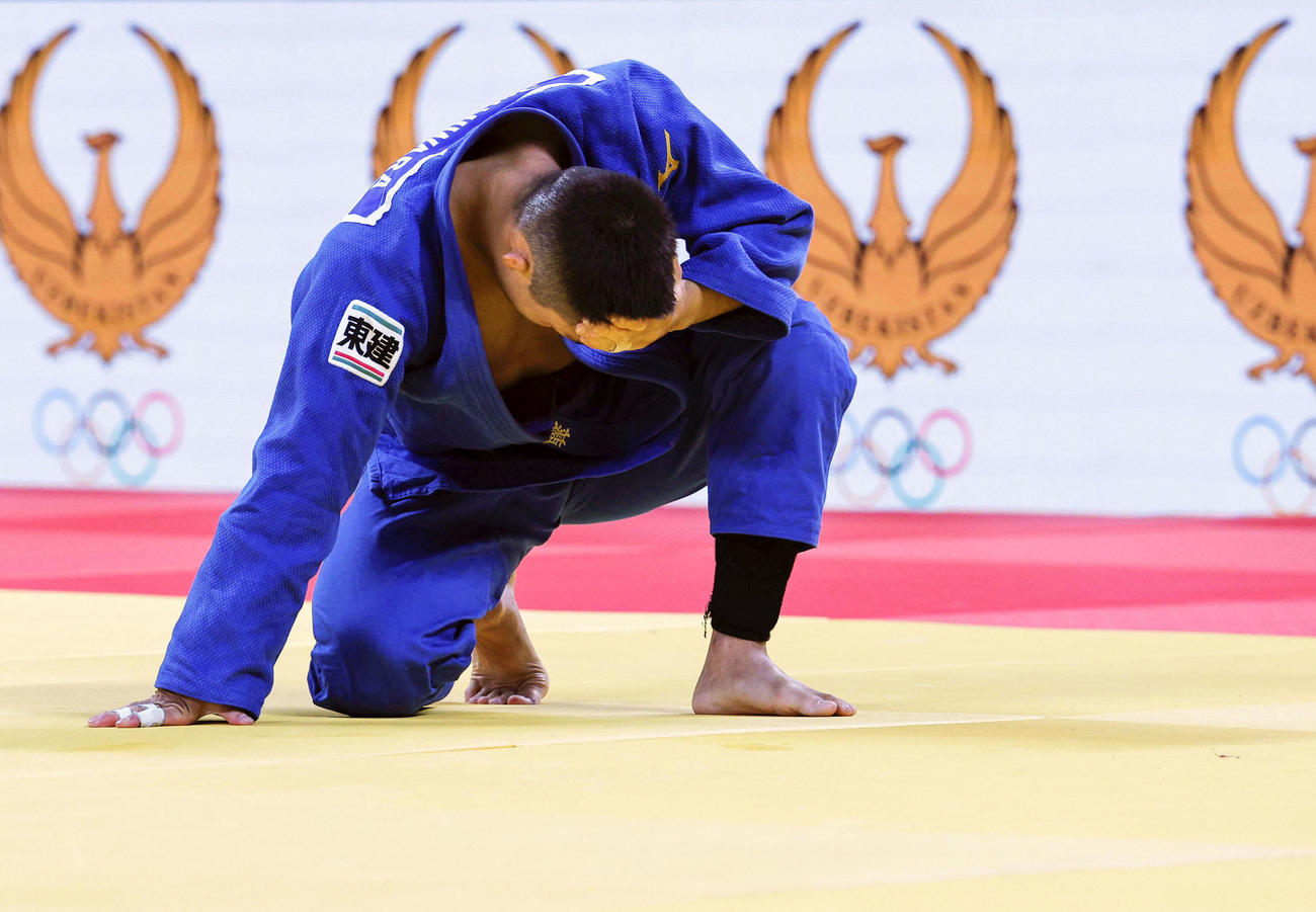 男子81キロ級準々決勝で反則負けした永瀬貴規（共同）