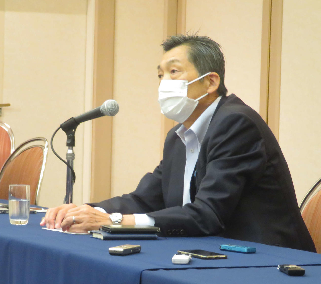 日本バドミントン協会銭谷欽治専務理事