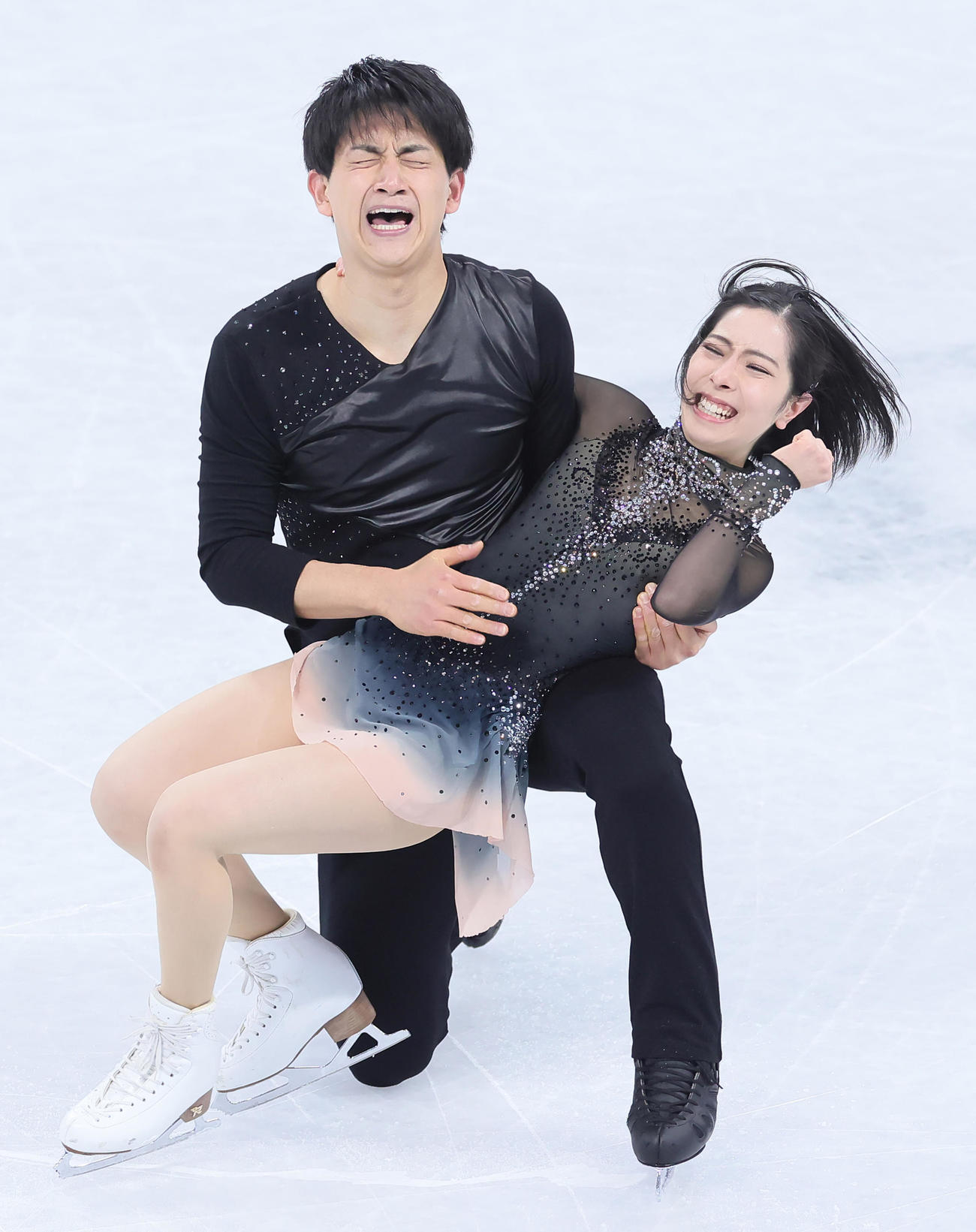 三浦璃来（右）、木原龍一組（2022年2月19日撮影）