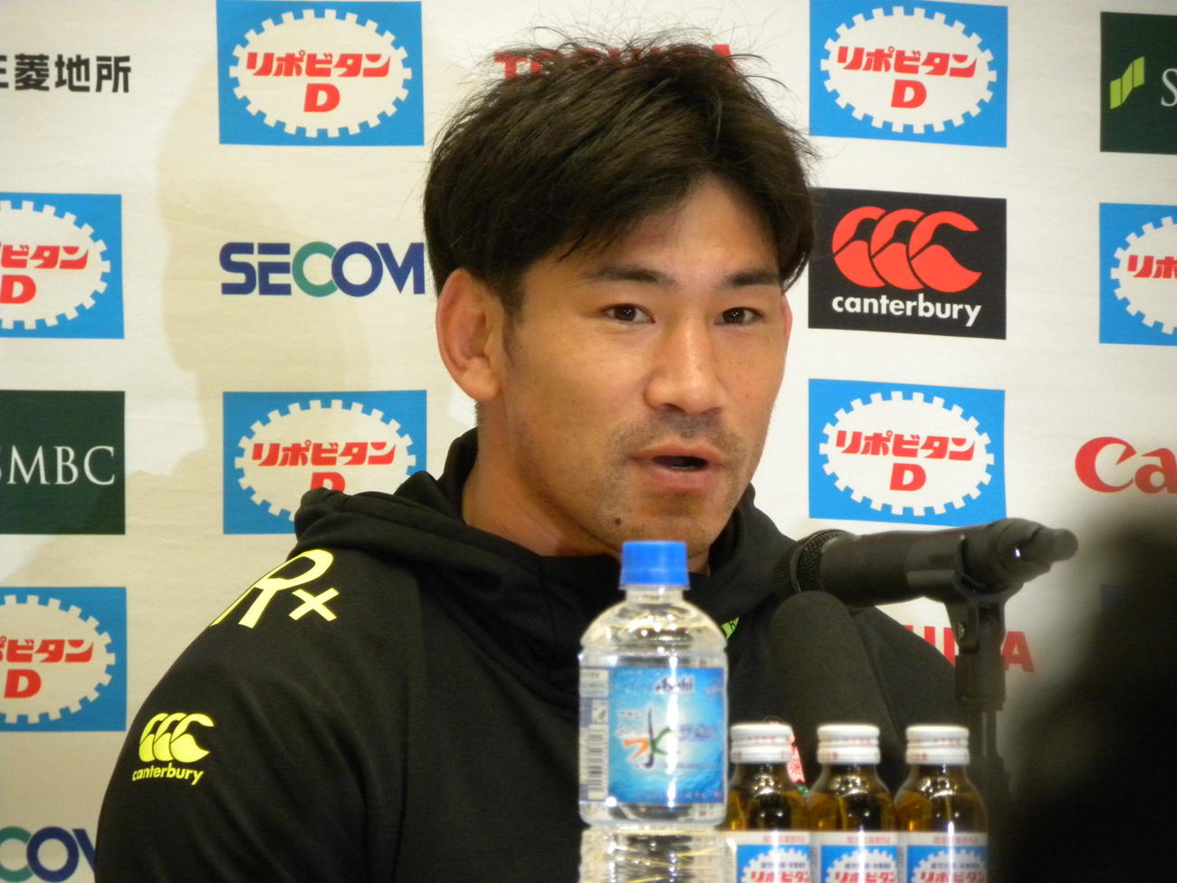 ニュージーランド戦前日練習後に思いを語る日本代表の中村亮土（撮影・松本航）
