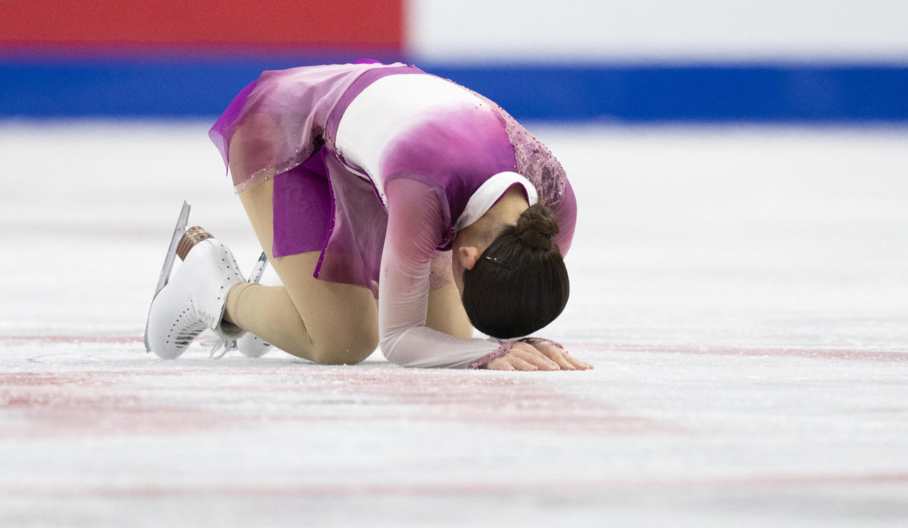 グランプリ（GP）シリーズ第2戦スケートカナダ　女子フリー　演技を終えた渡辺倫果（AP）