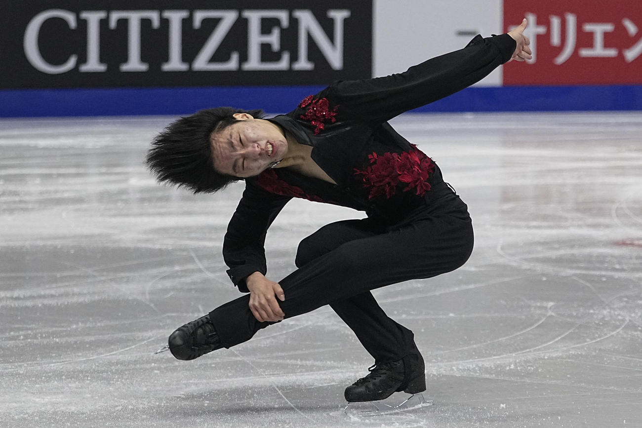 男子SPで演技する三浦佳生（USA TODAY＝ロイター）