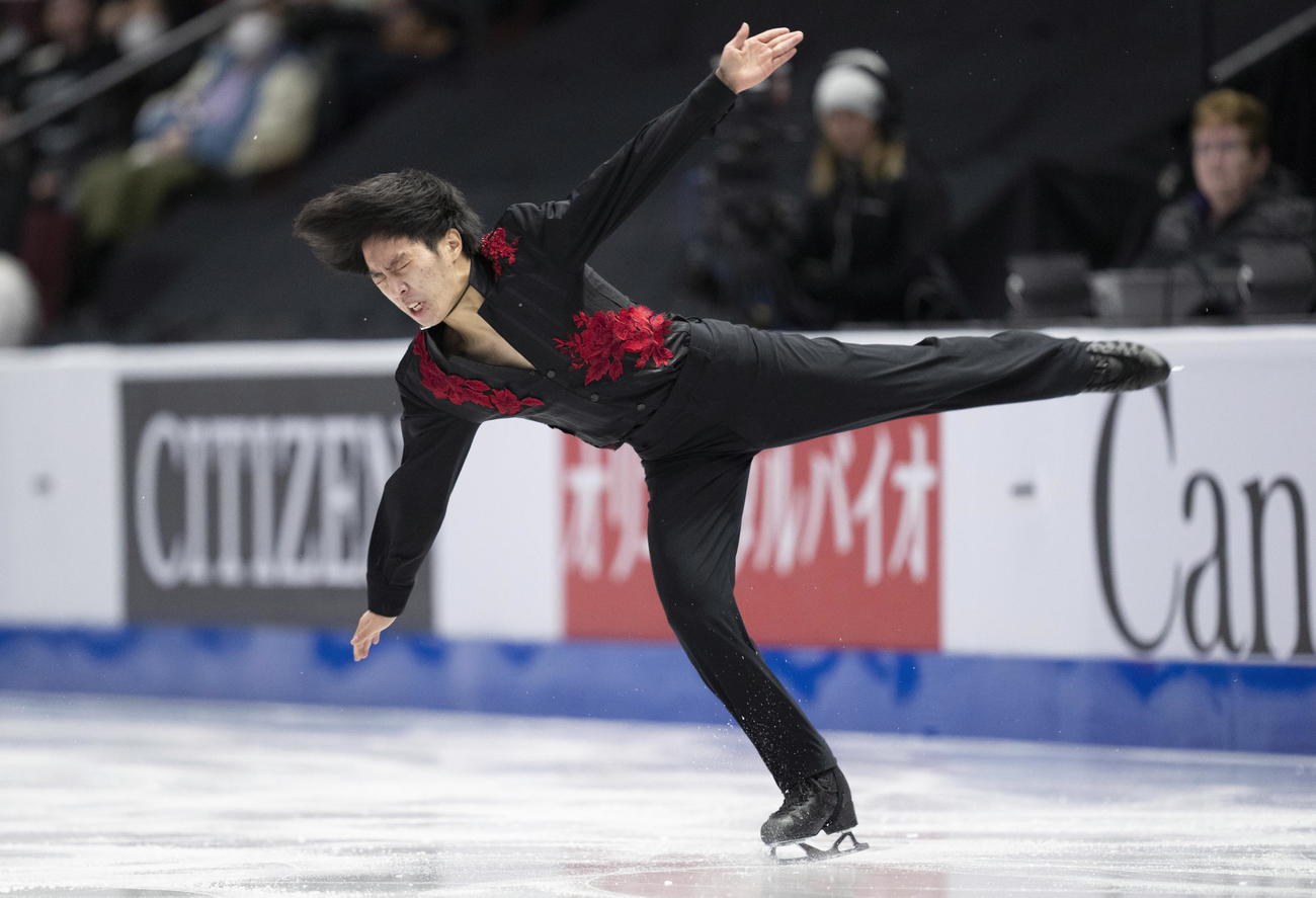 グランプリ（GP）シリーズ2戦スケートカナダ　男子SP　演技する三浦佳生（AP）