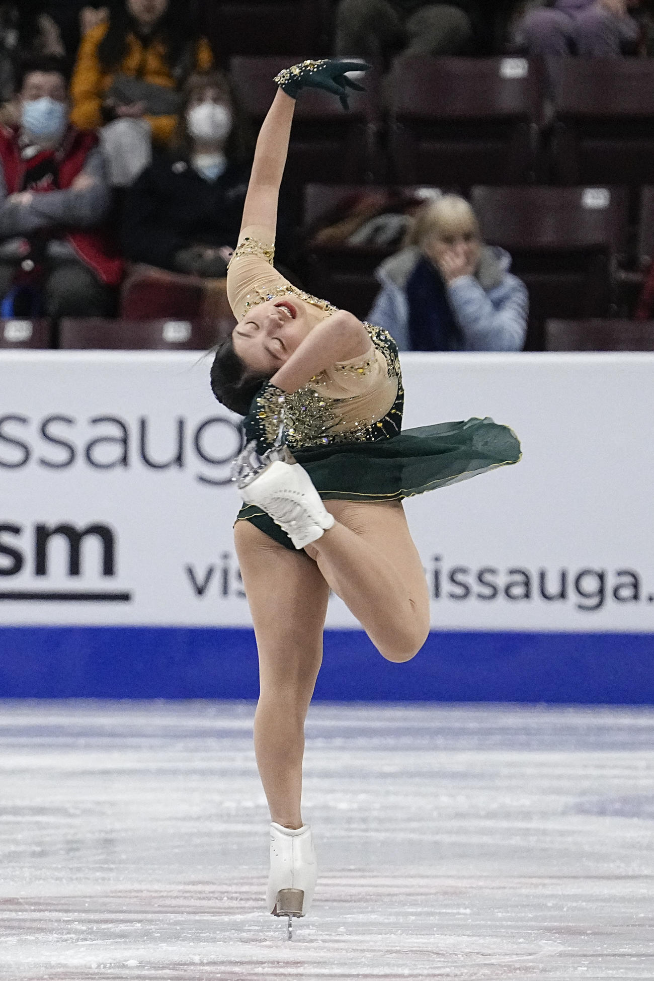 グランプリ（GP）シリーズ第2戦スケートカナダ　女子フリー　演技する横井ゆは菜（USA TODAY＝ロイター）
