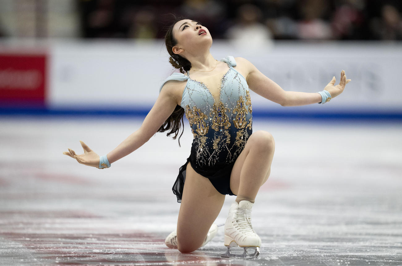 グランプリ（GP）シリーズ第2戦スケートカナダ　女子フリー　演技する紀平梨花（AP）