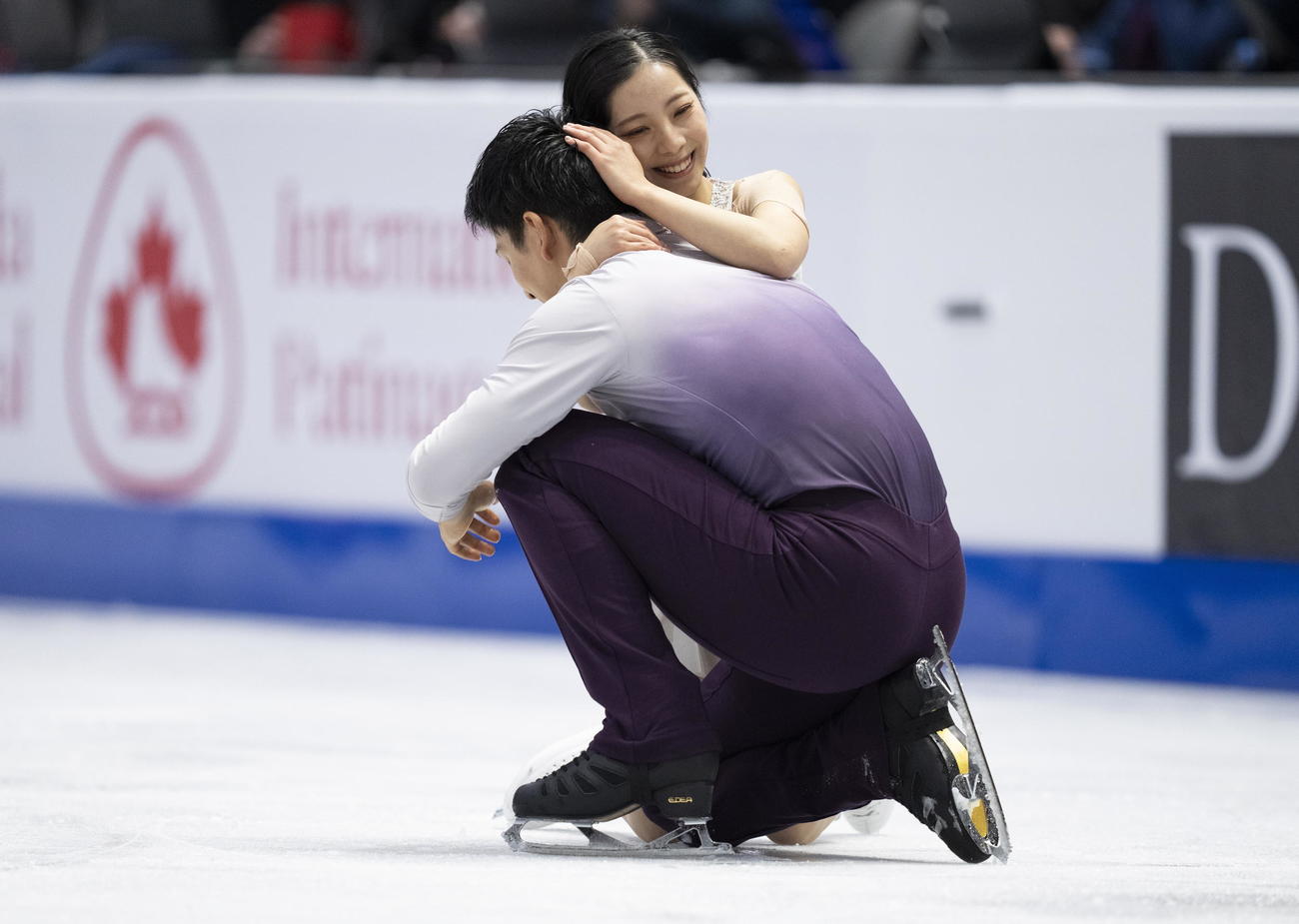 グランプリ（GP）シリーズ第2戦スケートカナダ　ペアフリー　演技を終えた三浦璃来＆木原龍一組（AP）