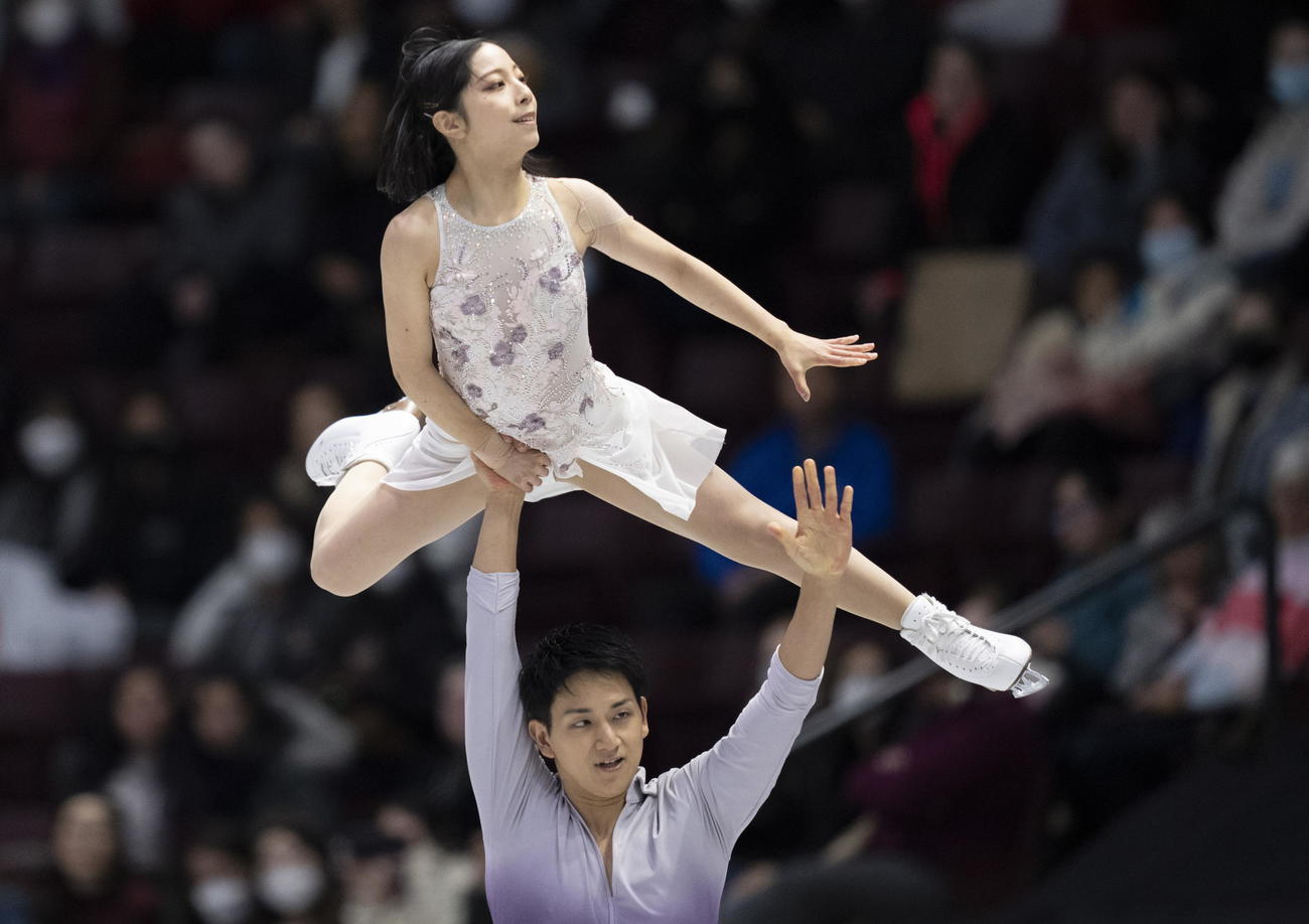 グランプリ（GP）シリーズ第2戦スケートカナダ　ペアフリー　演技する三浦璃来＆木原龍一組（AP）