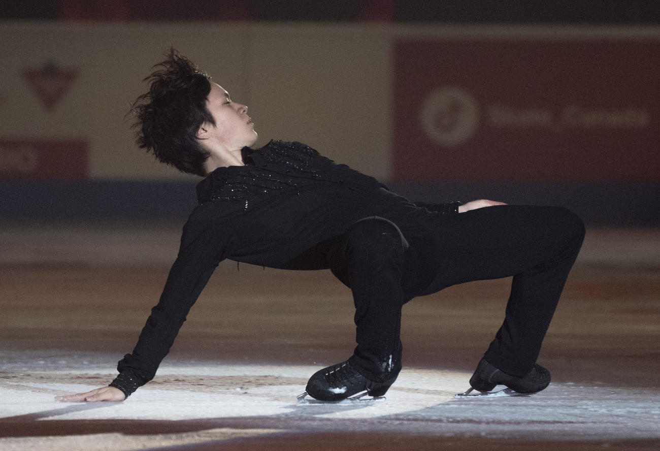 エキシビションで演技を披露する宇野昌磨（AP）