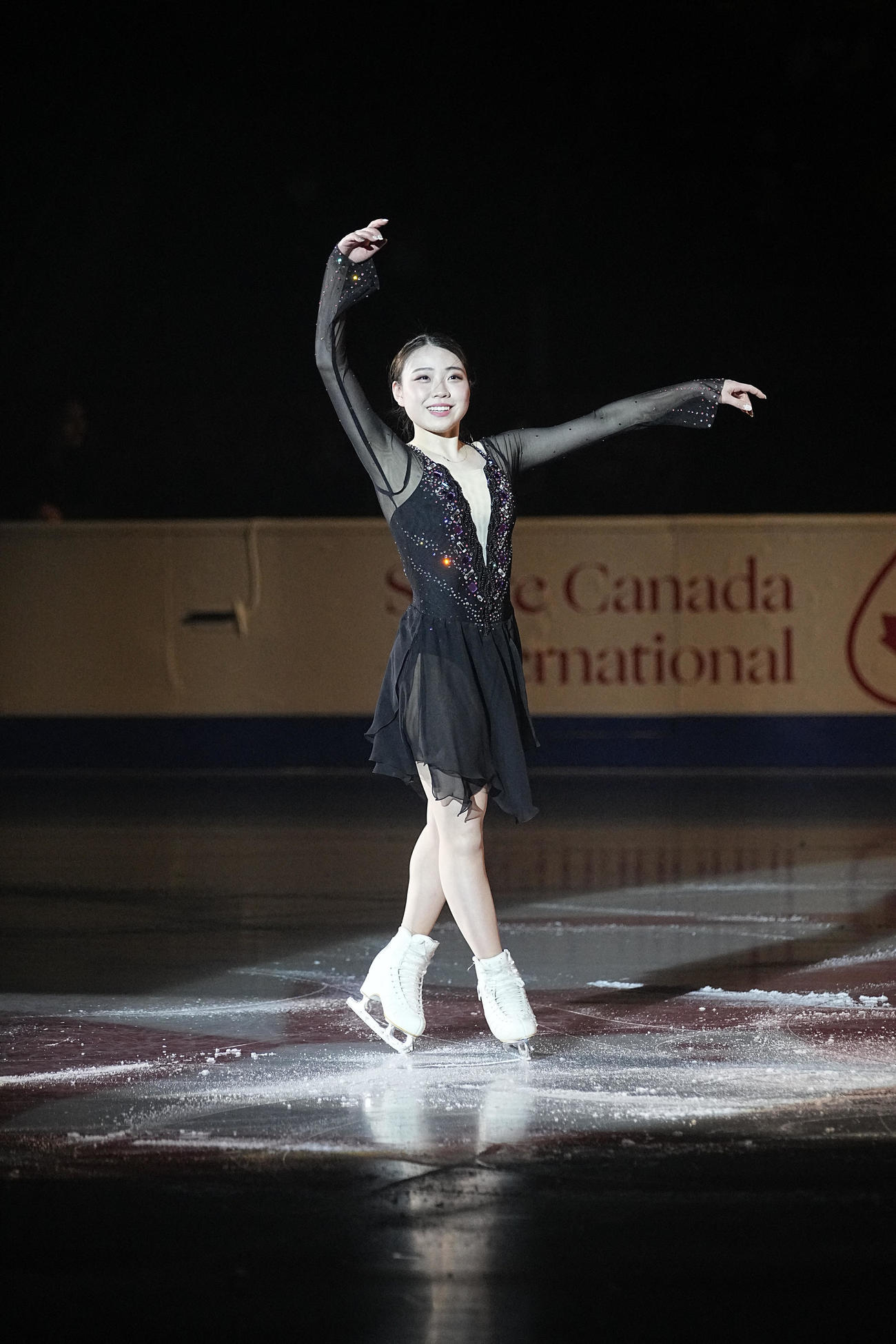 エキシビションで演技を披露する紀平梨花（USA TODAY Sports＝ロイター）