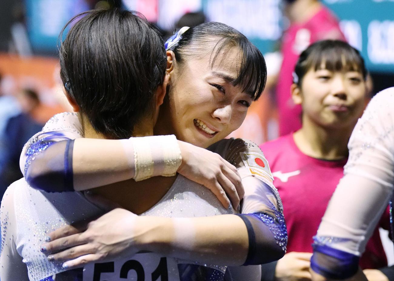 女子予選を終え、感極まる宮田笙子（共同）