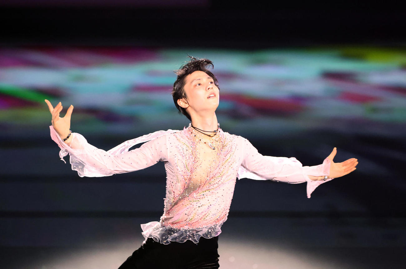 「春よ、来い」を演技する羽生結弦さん（撮影・狩俣裕三）