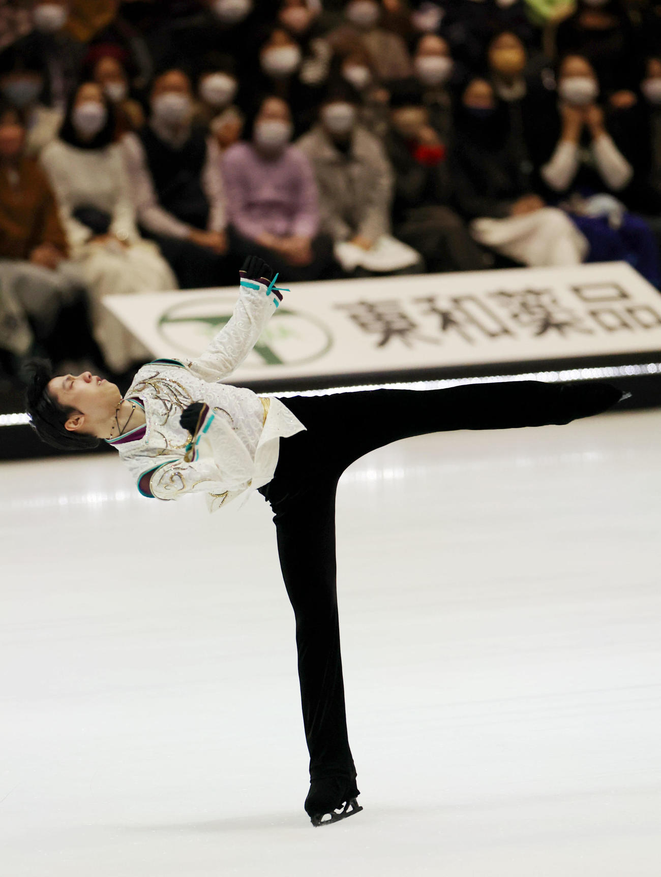 「SEIMEI」を演技する羽生結弦さん（撮影・狩俣裕三）
